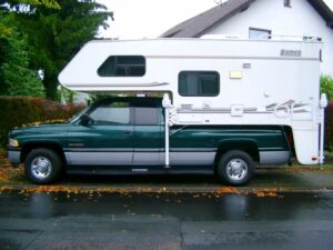 Cellule camping car sur un pick up