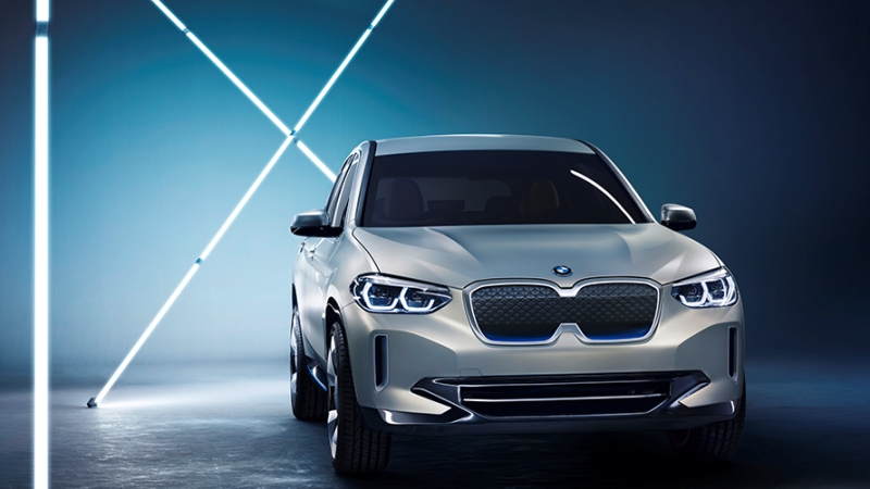 La recharge rapide est l'un des points forts du SUV compact électrique BMW iX3