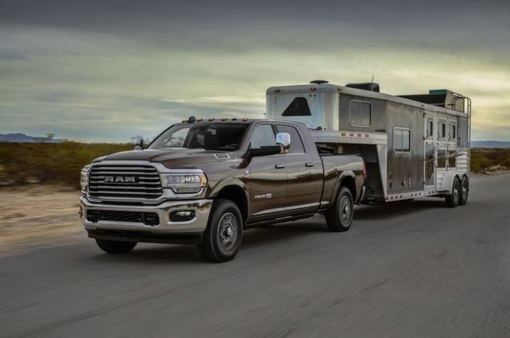 Le nouveau rAM 2019 Heavy Duty peut tracter une caravane grand format