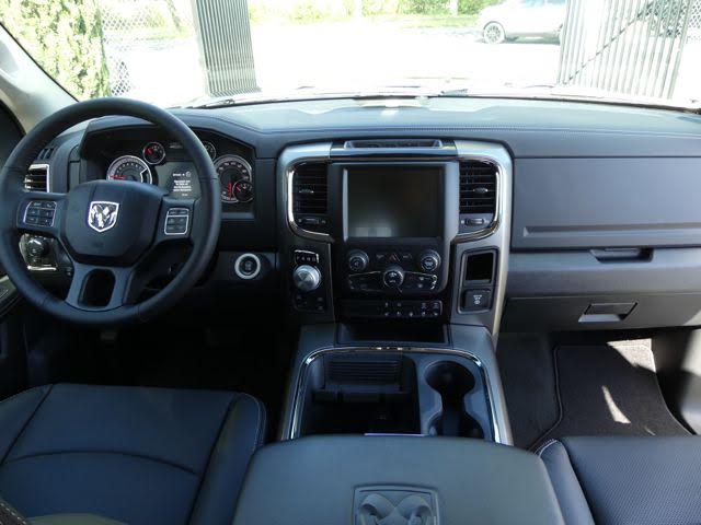 dodge-ram-interieur