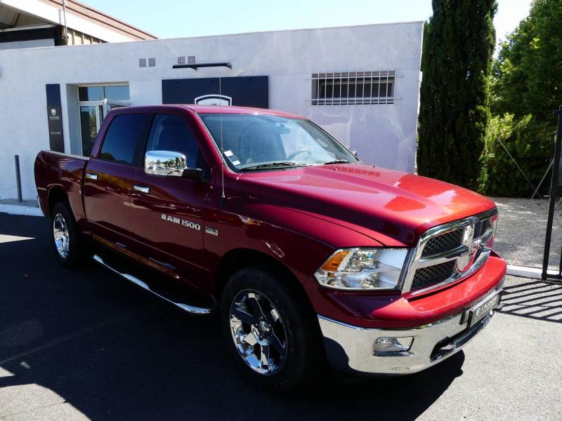 Le RAM Laramie, tous chromes dehors.