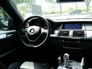 L'intérieur classieux du BMW X6