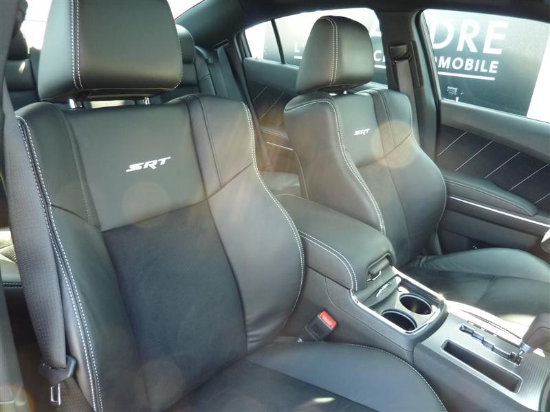 Les sièges siglés SRT de la Dodge Charger