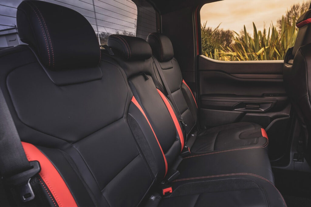 intérieur banquette arrière Ranger raptor Calandre