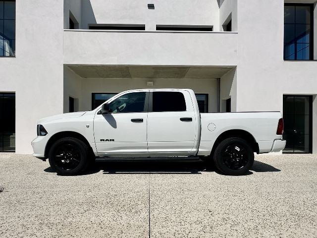 Véhicule DODGE RAM 1500  CREW CAB 5.7 V8 à vendre