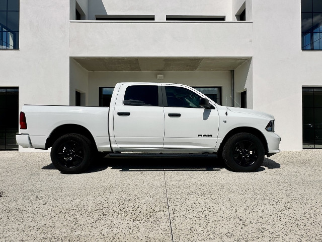Véhicule DODGE RAM 1500  CREW CAB 5.7 V8 à vendre