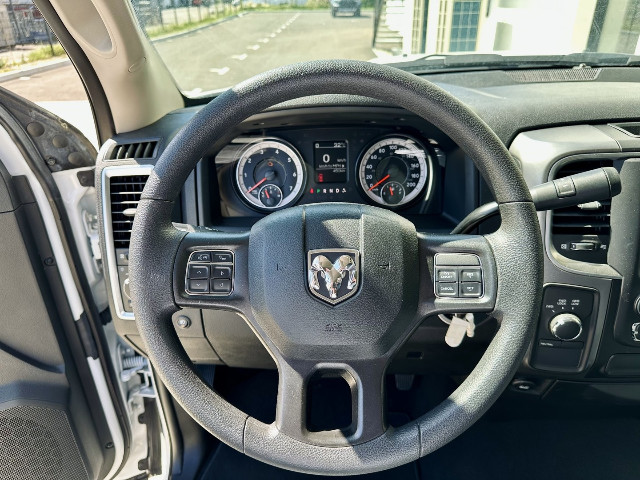 Véhicule DODGE RAM 1500  CREW CAB 5.7 V8 à vendre