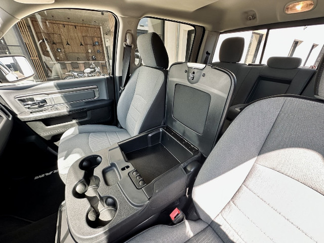Véhicule DODGE RAM 1500  CREW CAB 5.7 V8 à vendre