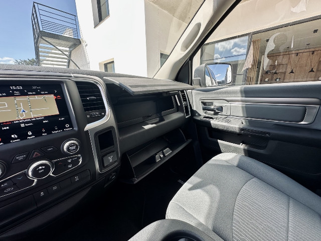 Véhicule DODGE RAM 1500  CREW CAB 5.7 V8 à vendre