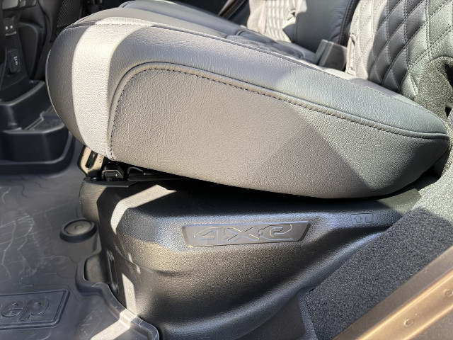 Véhicule JEEP WRANGLER à vendre