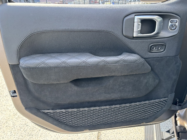 Véhicule JEEP WRANGLER à vendre
