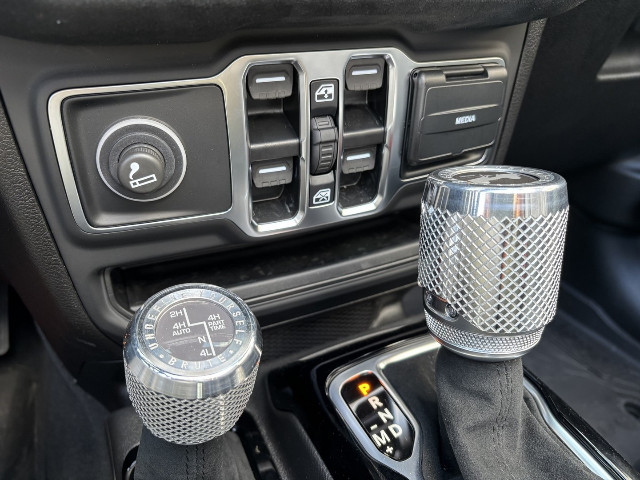 Véhicule JEEP WRANGLER à vendre