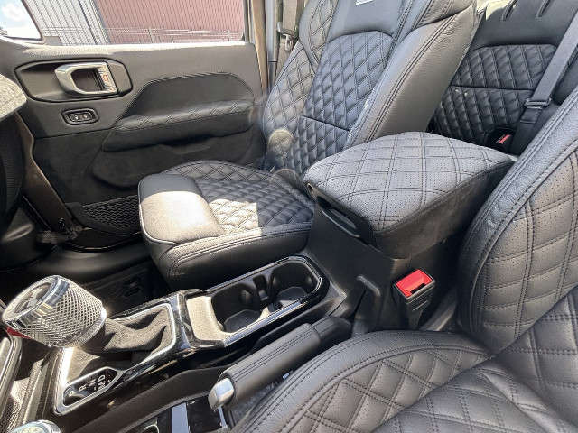Véhicule JEEP WRANGLER à vendre