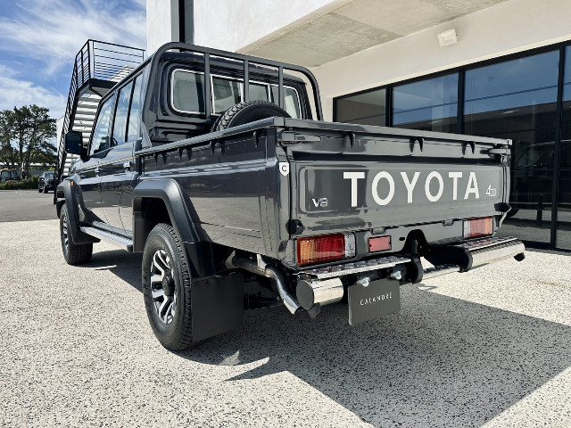 Véhicule TOYOTA GRJ79 à vendre