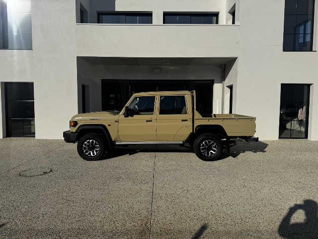 Véhicule TOYOTA GRJ79 à vendre