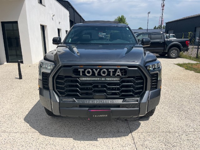 Véhicule TOYOTA TUNDRA à vendre