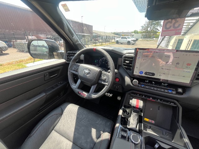 Véhicule TOYOTA TUNDRA à vendre