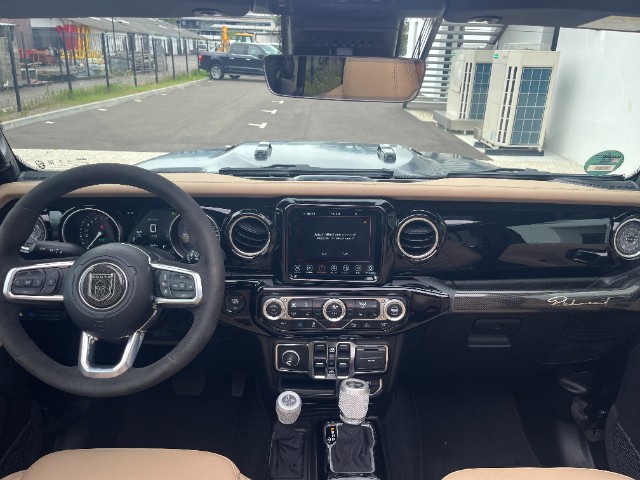Véhicule JEEP WRANGLER à vendre